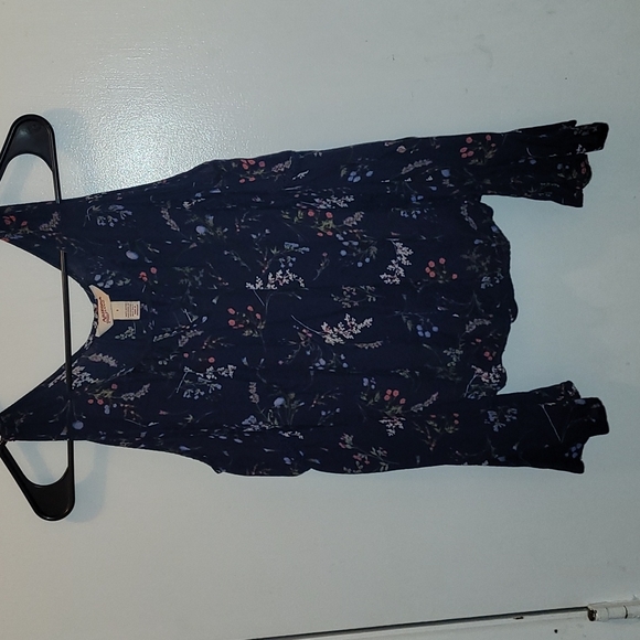 🌟🥂Shoulder cutouts Long chiffon sleeves floral shirt - Picture 7 of 12